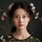 读者木棉花开了的头像，中年女性，温柔端庄，眼神深邃